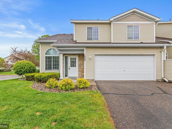 1900 Hawthorne Point, Hudson, WI 54016