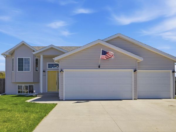 4537 Newport Lane , West Fargo, ND 58078