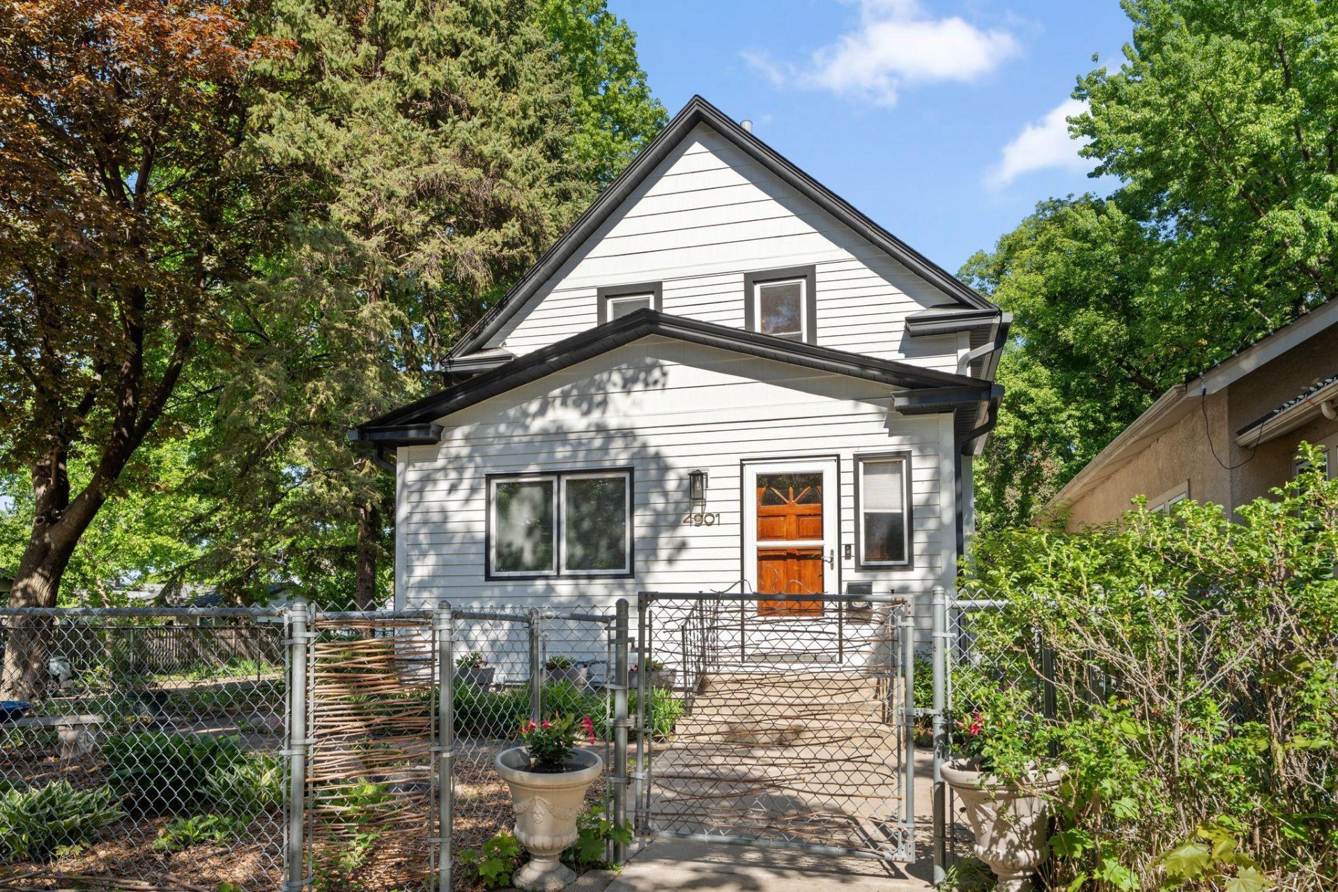 4901 33rd Avenue S, Minneapolis, MN 55417 Main Photo