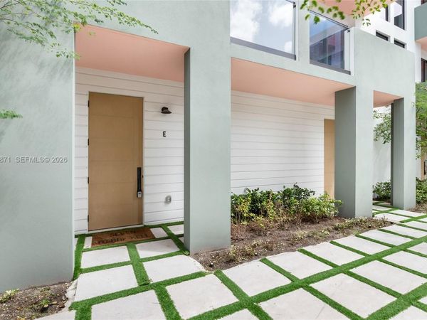 721 SW 11th Street , Unit E, Miami, FL 33129