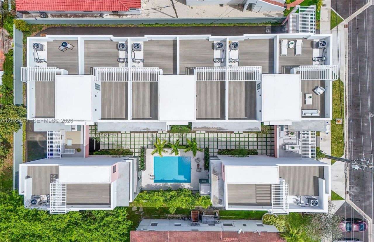 721 SW 11th Street, Unit E, Miami, FL 33129 Photo