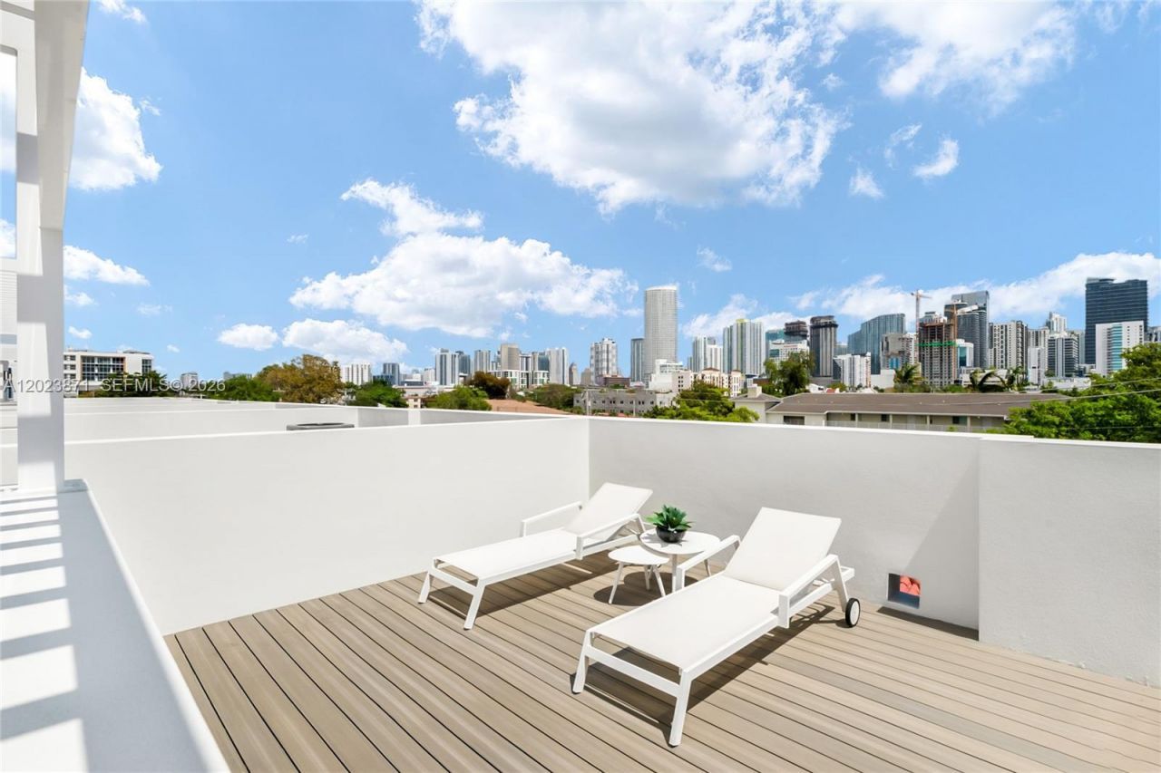 721 SW 11th Street, Unit E, Miami, FL 33129 Photo