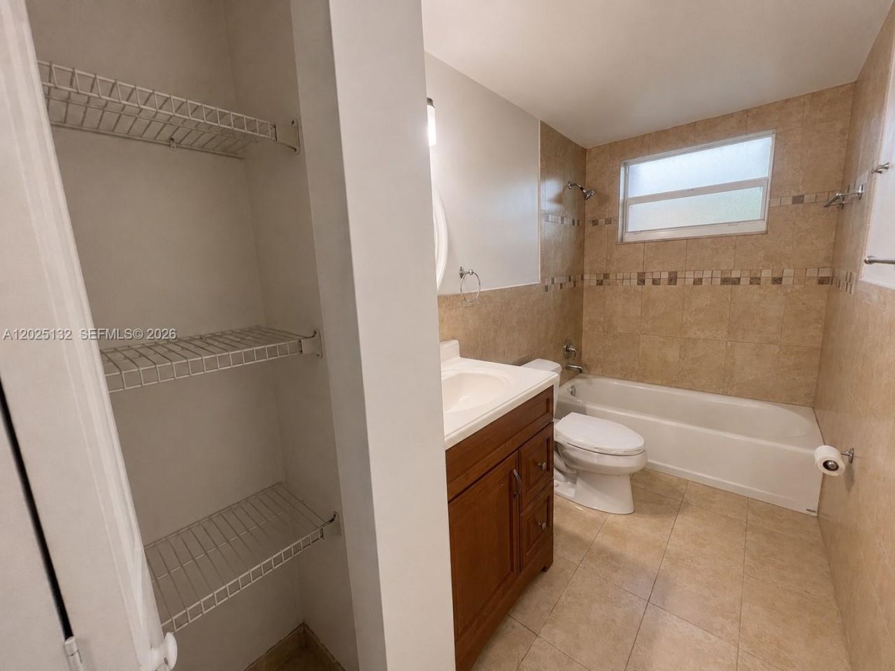 9371 Fontainebleau Blvd, Unit I205, Miami, FL 33172 Photo