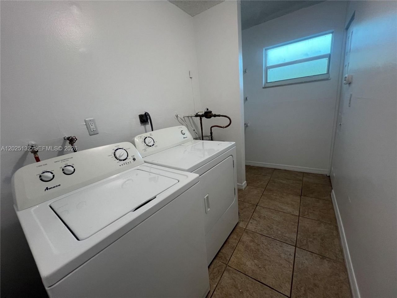9371 Fontainebleau Blvd, Unit I205, Miami, FL 33172 Photo