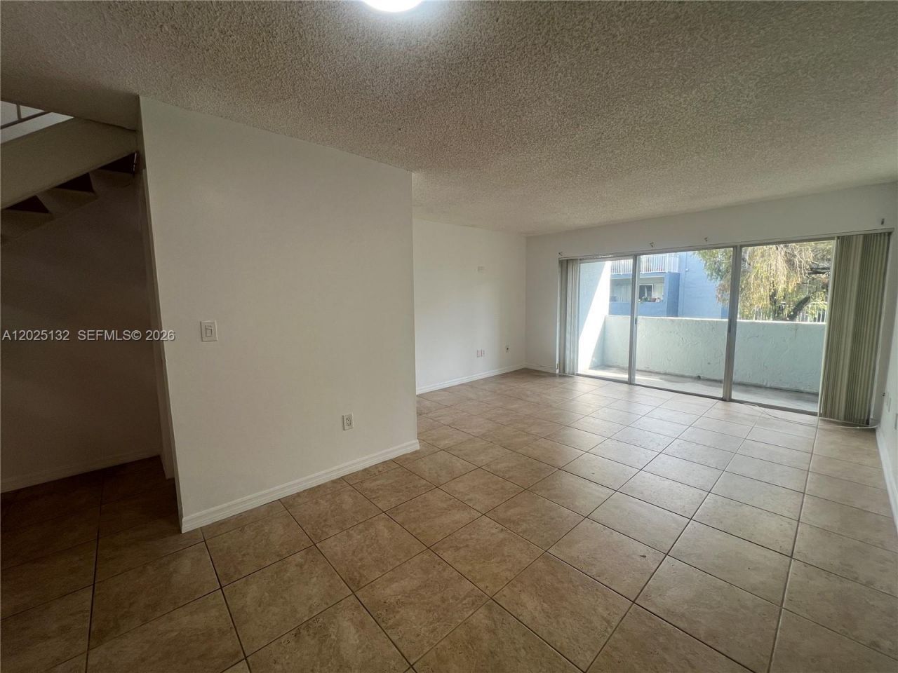 9371 Fontainebleau Blvd, Unit I205, Miami, FL 33172 Photo