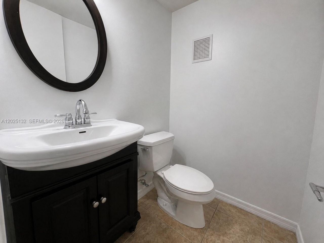 9371 Fontainebleau Blvd, Unit I205, Miami, FL 33172 Photo