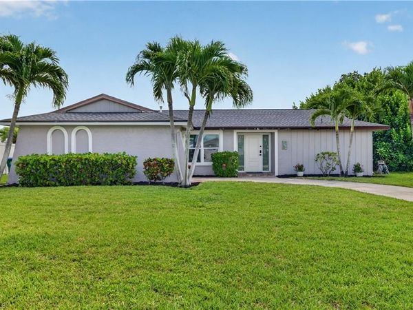 3813 SE 12th PL , CAPE CORAL, FL 33904