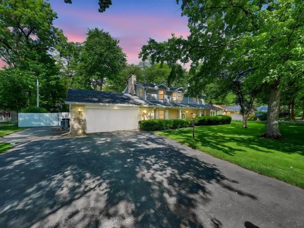 54609 Whispering Oak Drive, Mishawaka, IN 46545