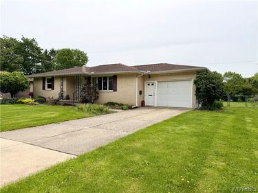 4005 Staley Drive, Hamburg, NY 14075