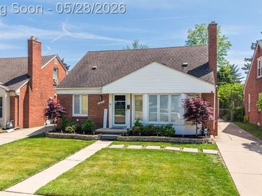 23241 Oak Street, Dearborn, MI 48128