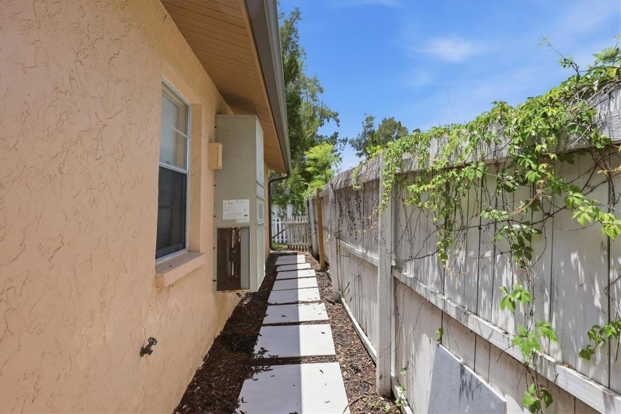 1844 Marbeth Street, Sarasota, FL 34231 Photo