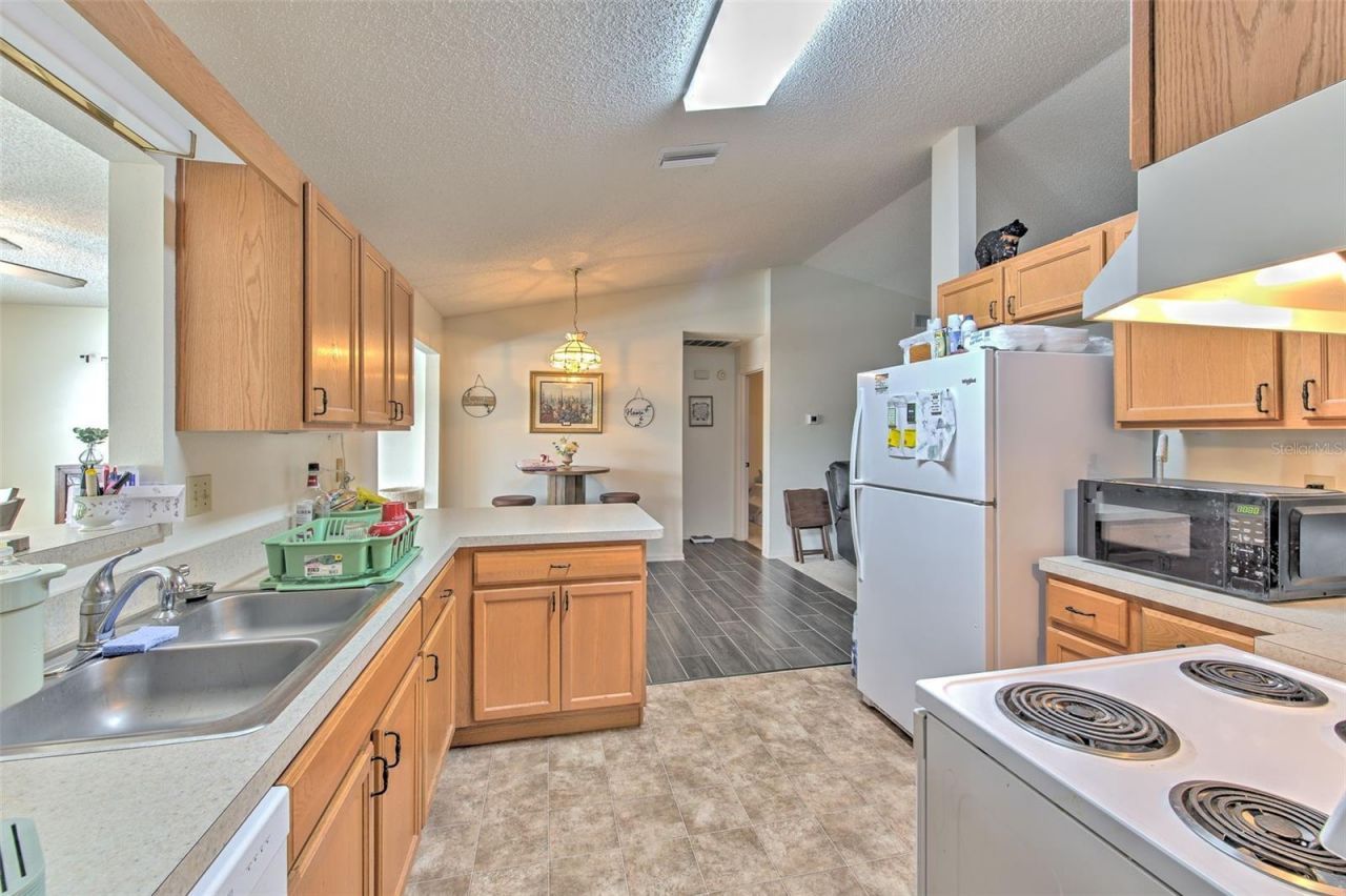 38620 Alpha Avenue, Zephyrhills, FL 33540 Photo