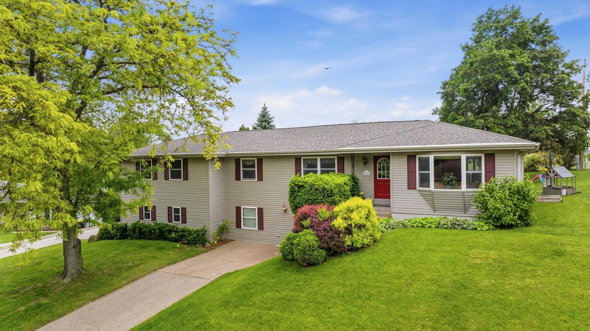556 Peach Street, EAST DUBUQUE, IL 61025