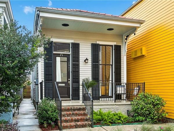 2907 LAUREL Street, New Orleans, LA 70115