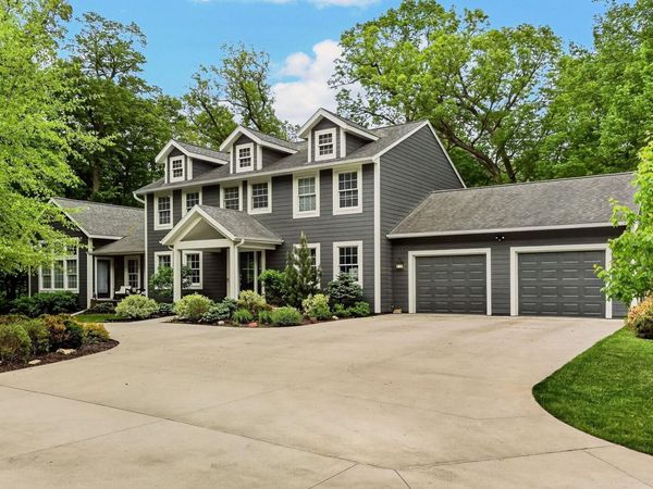 1147 Chippewa Drive NW, Rochester, MN 55901