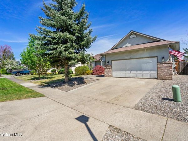 2760 N Top Flight DR , Post Falls, ID 83854