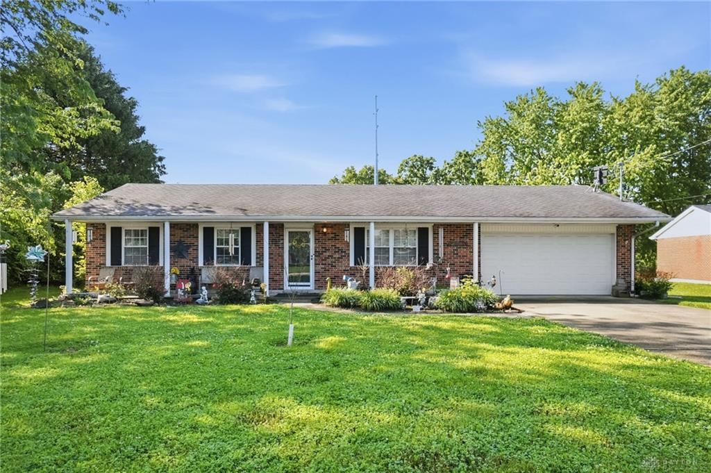8233 Meadowlark Drive, Carlisle, OH 45005 Main Photo