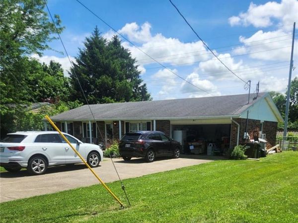 8233 Meadowlark Drive, Carlisle, OH 45005