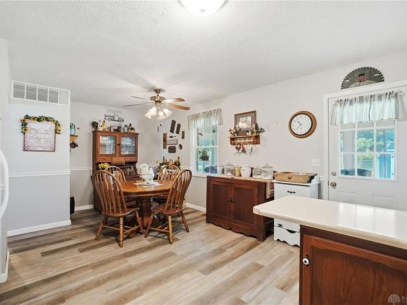 8233 Meadowlark Drive, Carlisle, OH 45005 Photo 16