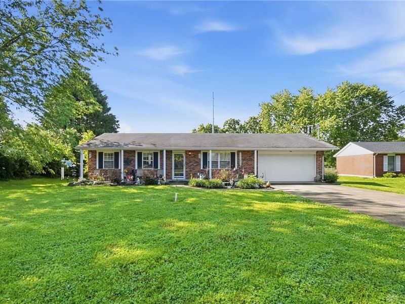 8233 Meadowlark Drive, Carlisle, OH 45005 Photo 3