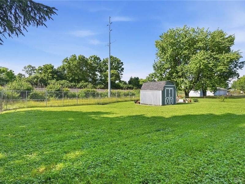 8233 Meadowlark Drive, Carlisle, OH 45005 Photo 33