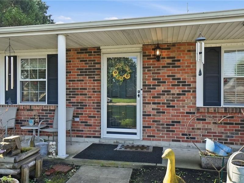 8233 Meadowlark Drive, Carlisle, OH 45005 Photo 6
