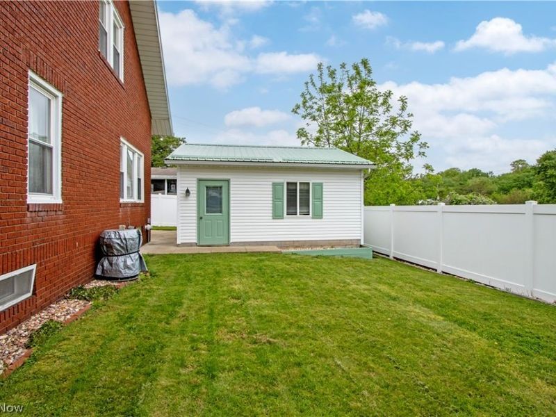 221 Main Street E, Beach City, OH 44608 Photo 27