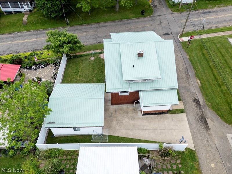 221 Main Street E, Beach City, OH 44608 Photo 32