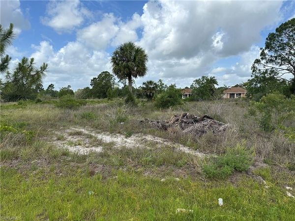 908 Panda DR , LEHIGH ACRES, FL 33974