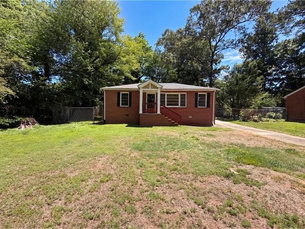 1912 Oak Valley Road , Decatur, GA 30035