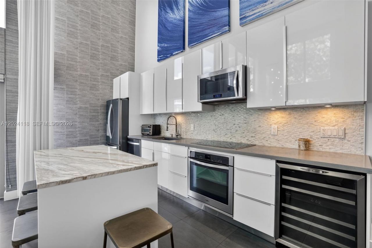 900 4th St , Unit 6, Miami Beach, FL 33139 Photo