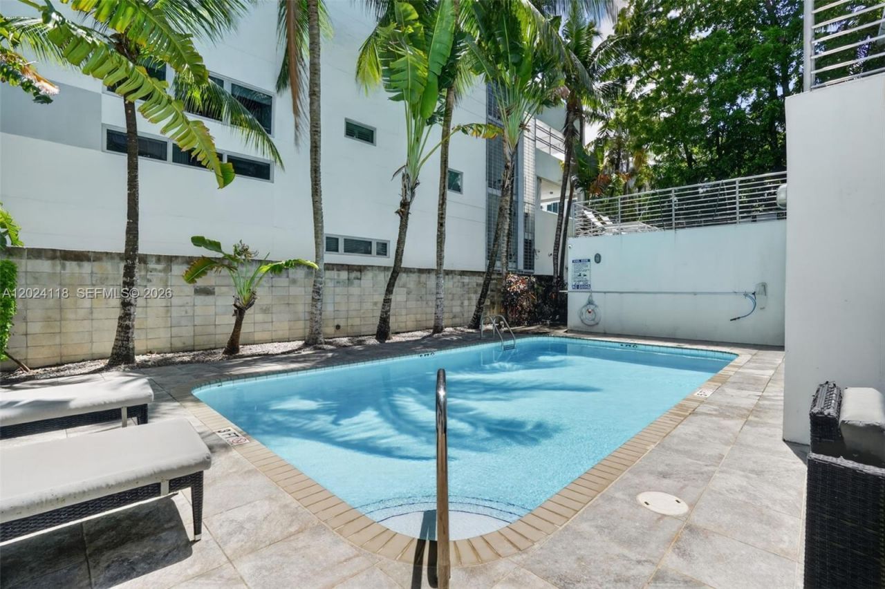 900 4th St , Unit 6, Miami Beach, FL 33139 Photo