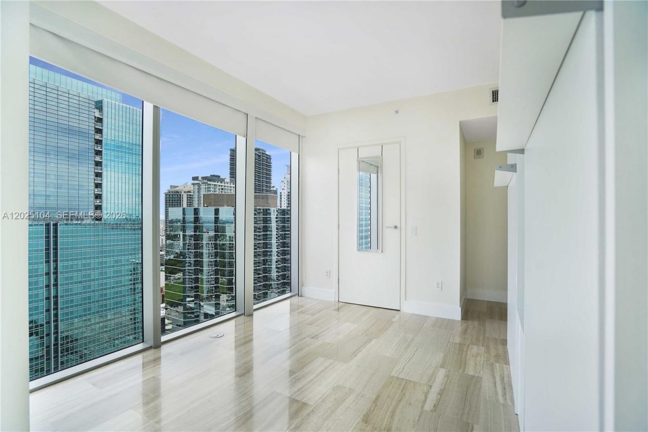1300 Brickell Bay Dr, Unit 3402, Miami, FL 33131 Photo