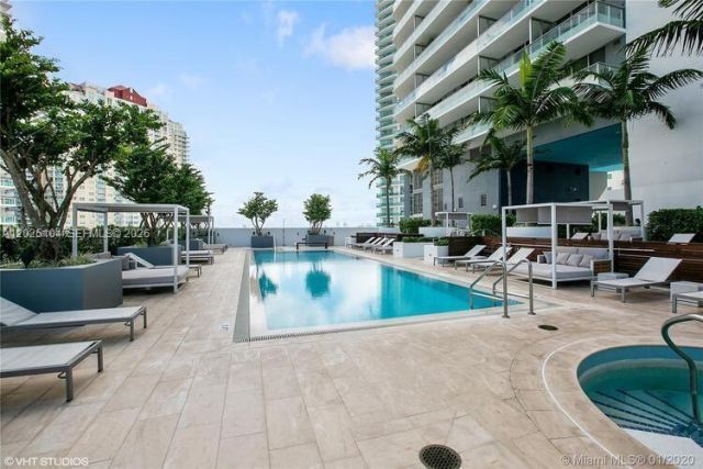 1300 Brickell Bay Dr, Unit 3402, Miami, FL 33131 Photo
