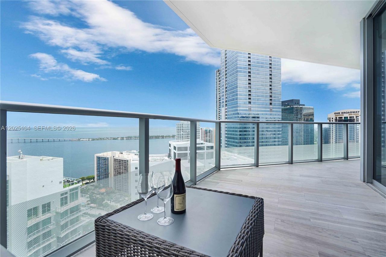 1300 Brickell Bay Dr, Unit 3402, Miami, FL 33131 Photo
