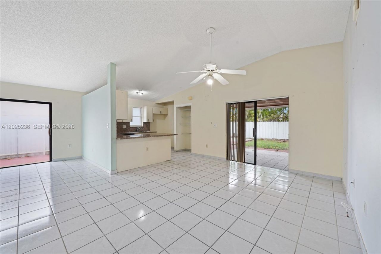 1201 SW 142nd Ave , Miami, FL 33184 Photo