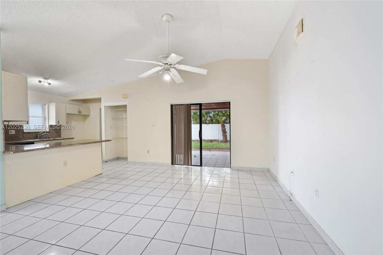 1201 SW 142nd Ave , Miami, FL 33184 Photo