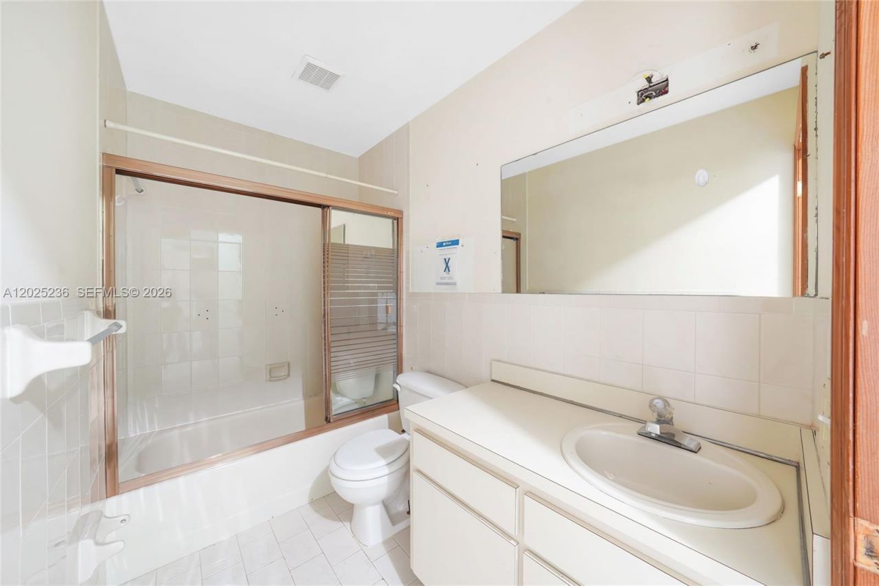 1201 SW 142nd Ave , Miami, FL 33184 Photo