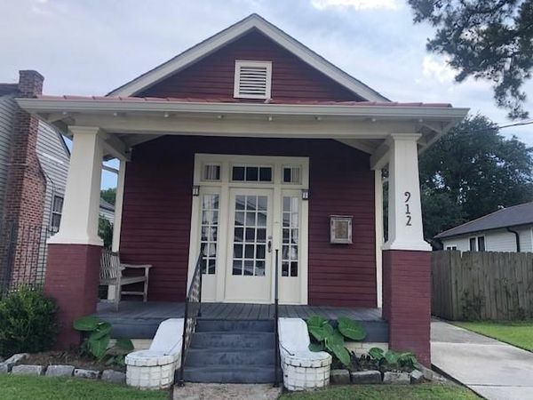 912 NEWTON Street , Gretna, LA 70053