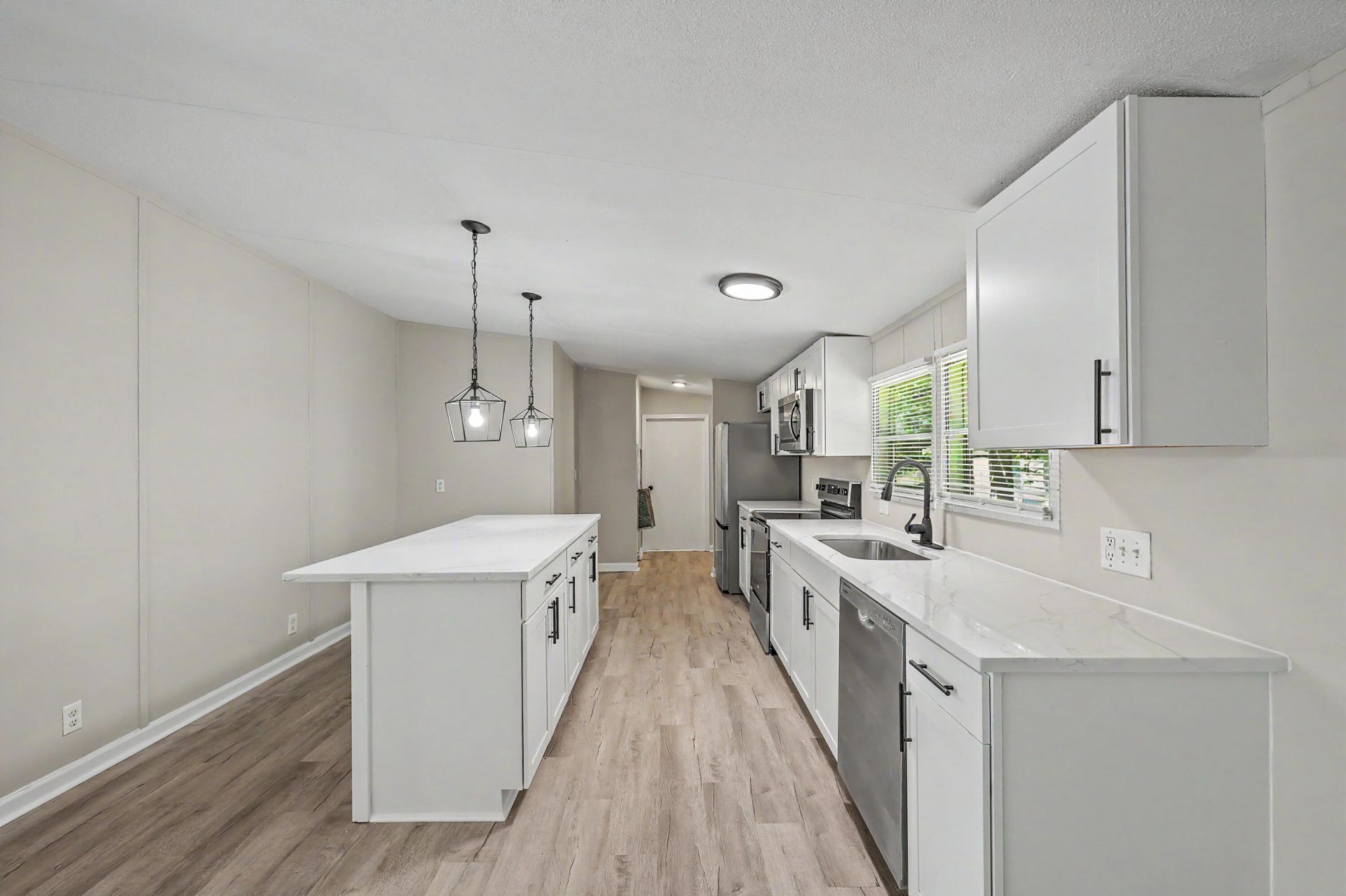 100 Carroll Lane Photo 10