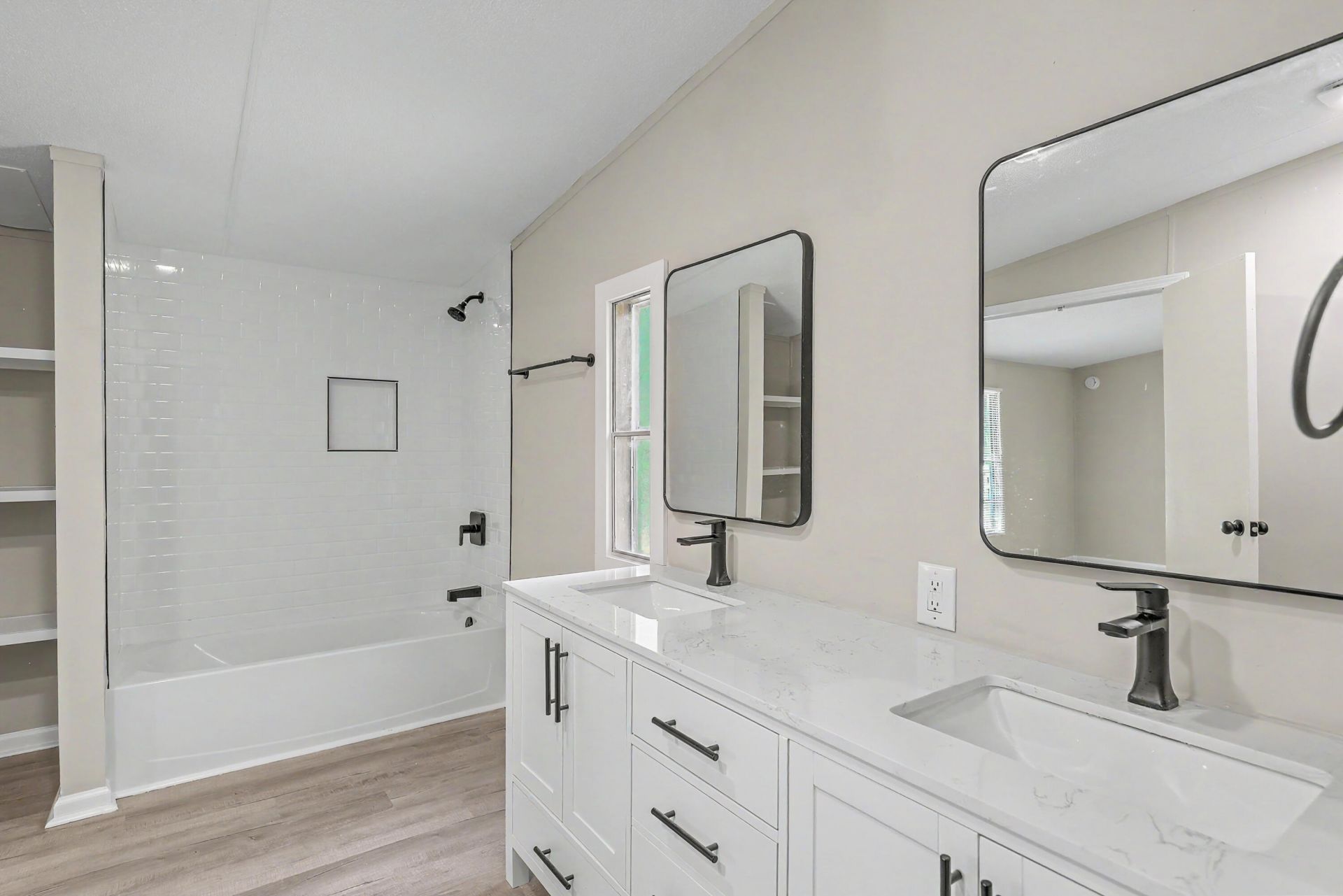 100 Carroll Lane Photo 16