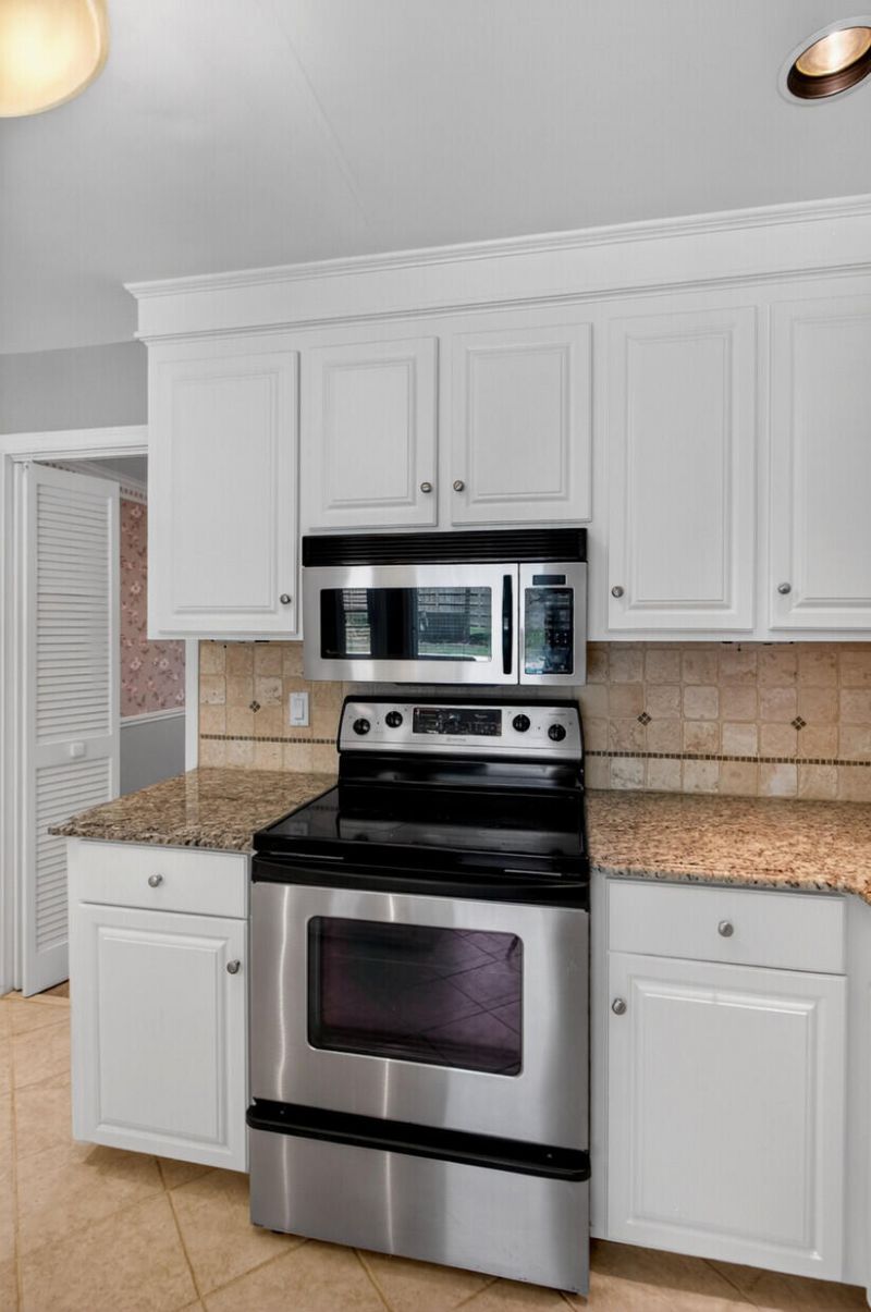 104 Laurens Court Photo 10