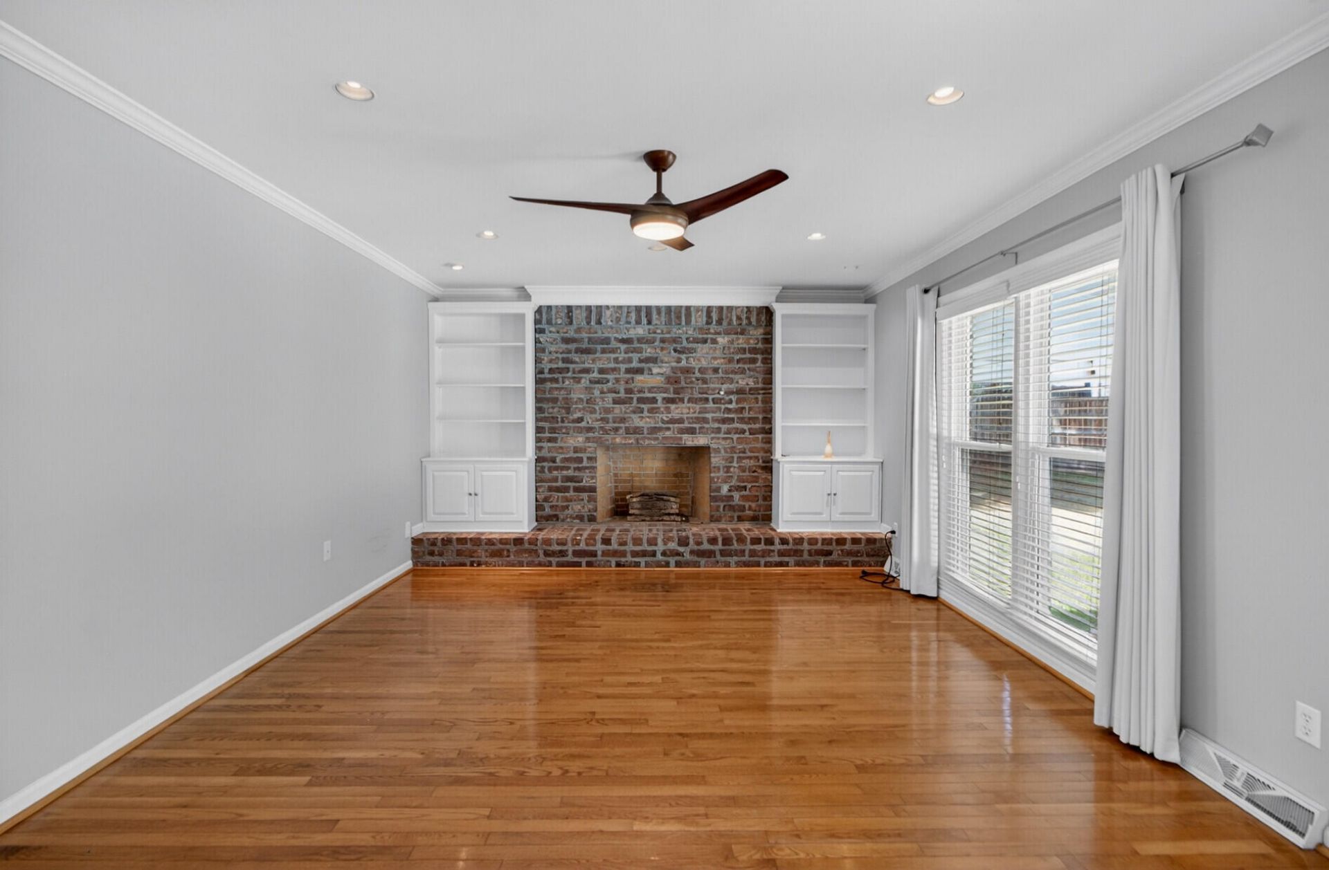 104 Laurens Court Photo 13