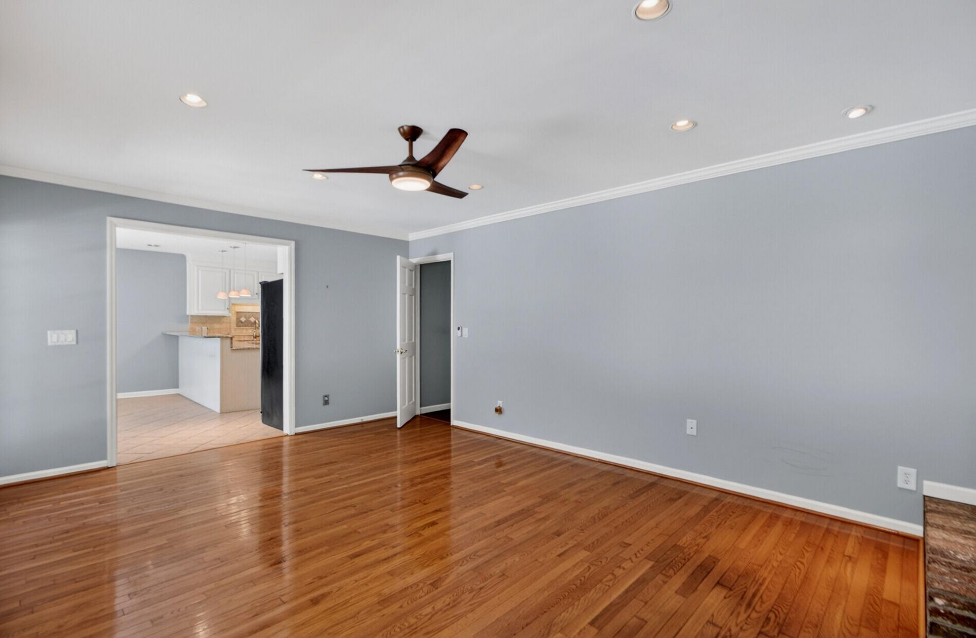 104 Laurens Court Photo 15
