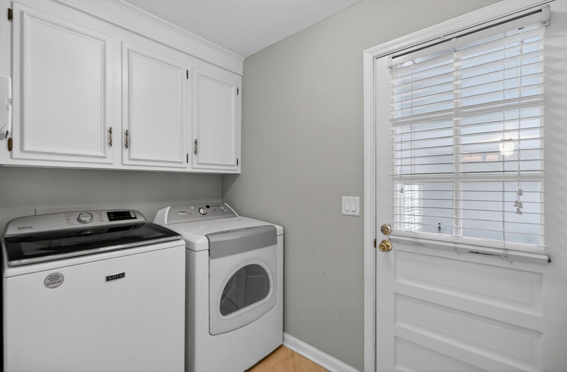 104 Laurens Court Photo 17