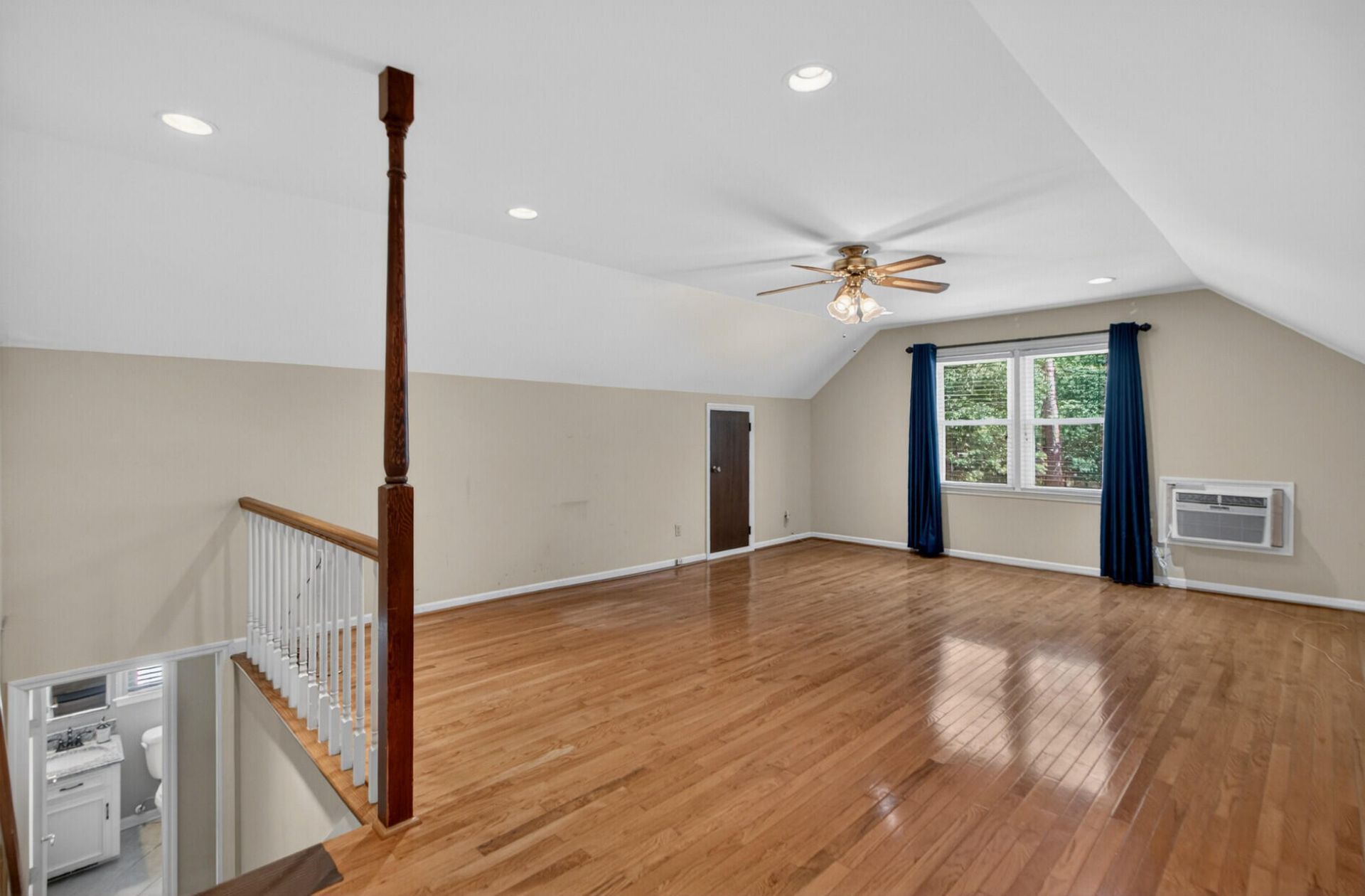 104 Laurens Court Photo 18