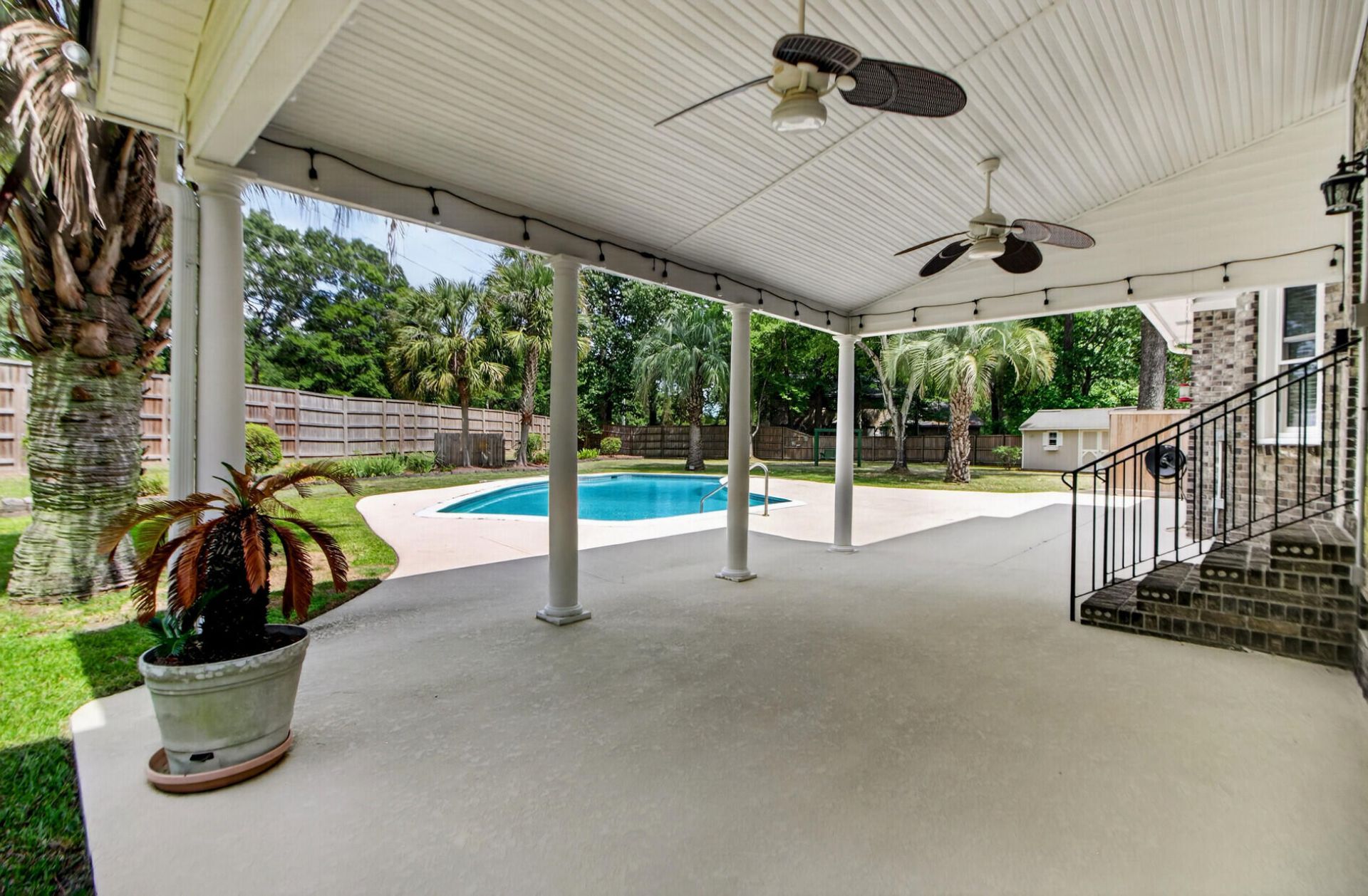 104 Laurens Court Photo 35