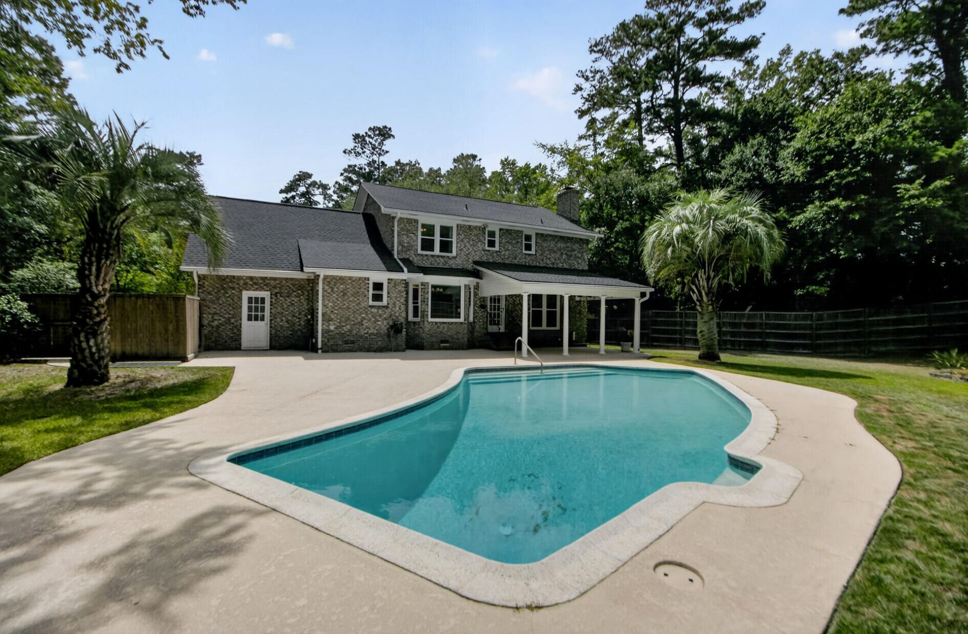 104 Laurens Court Photo 37