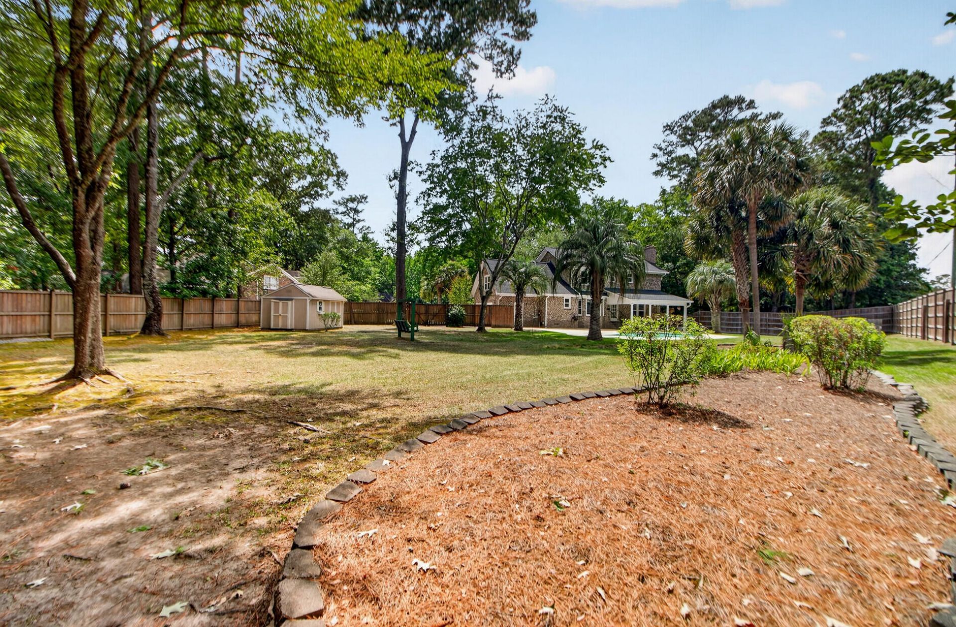 104 Laurens Court Photo 40