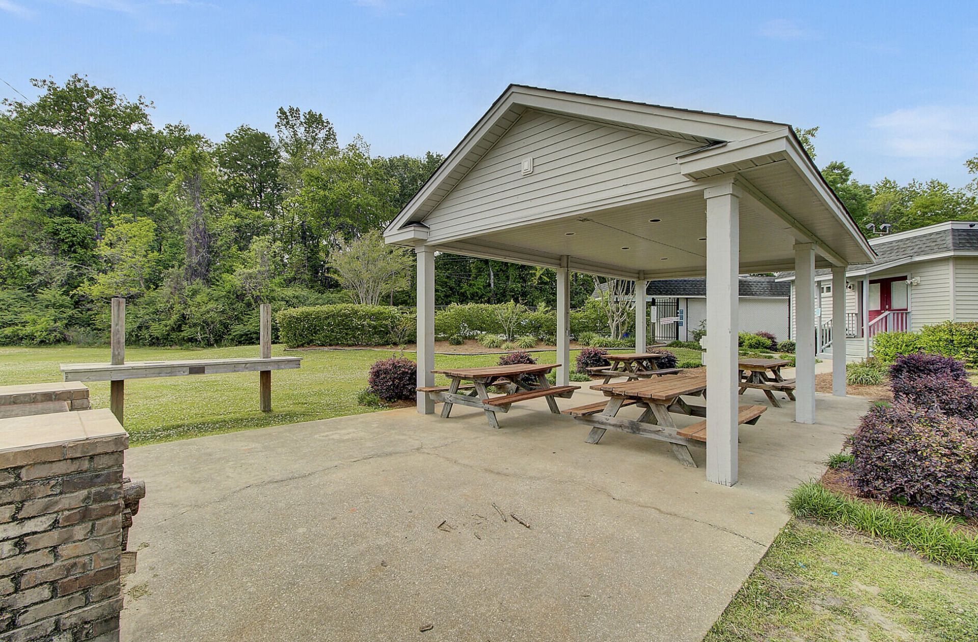 104 Laurens Court Photo 44
